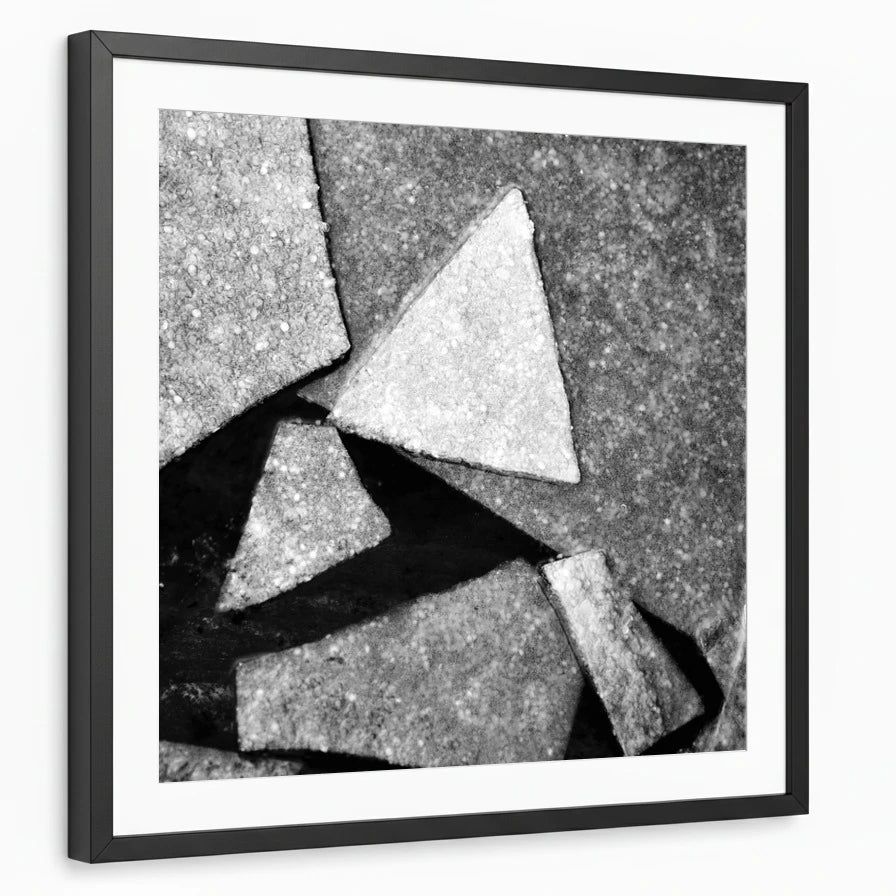 framed-print-black-white-border