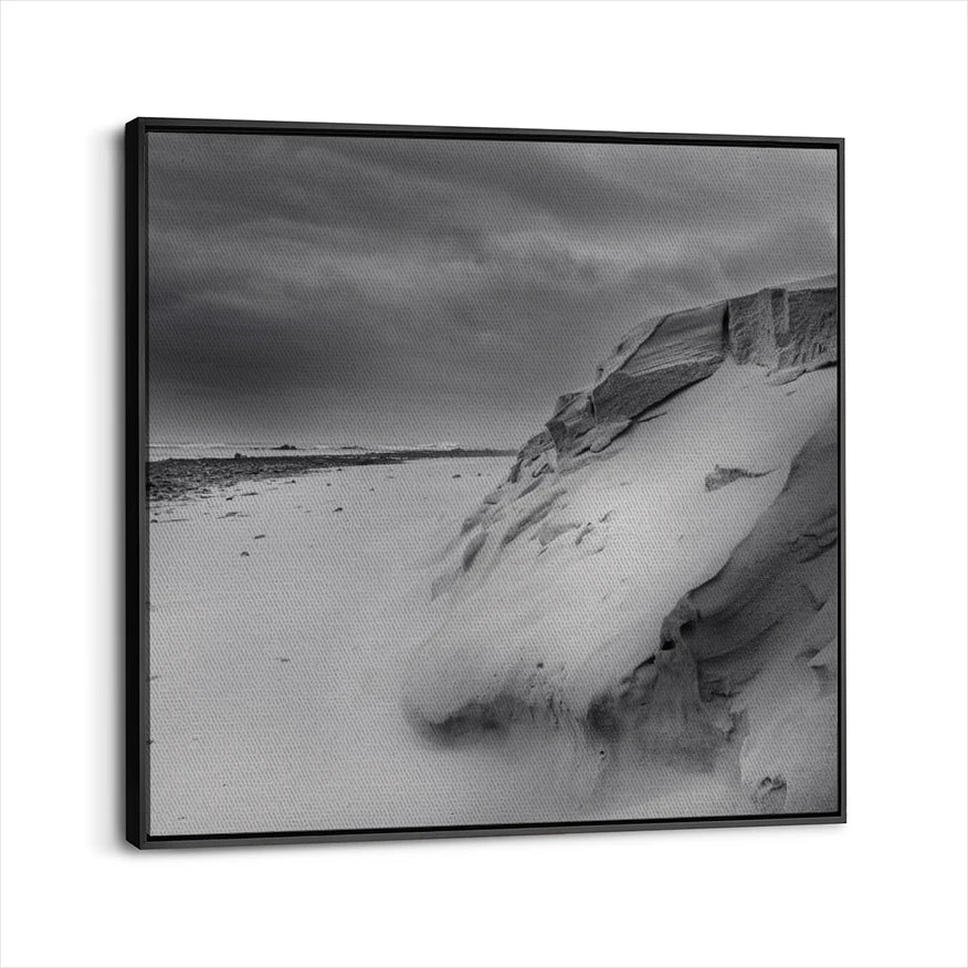 framed-canvas-black