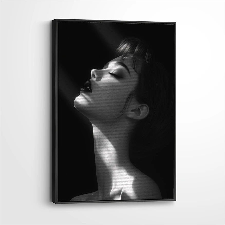 framed-canvas-black
