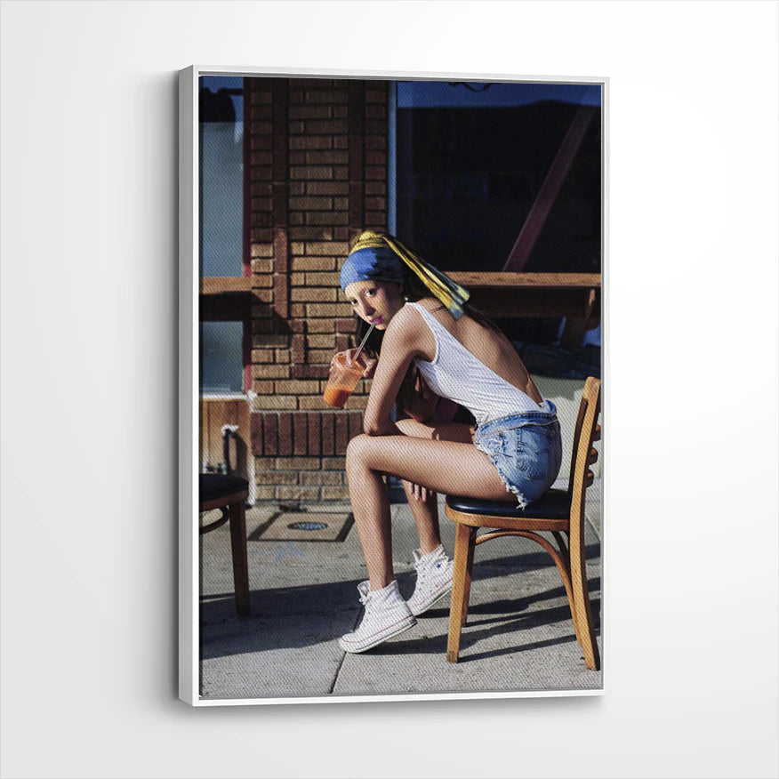 framed-canvas-white