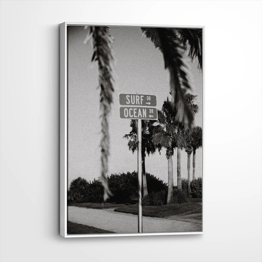 framed-canvas-white