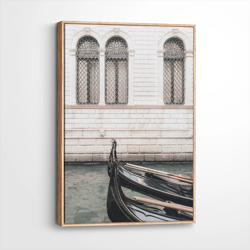 framed-canvas-natural-wood