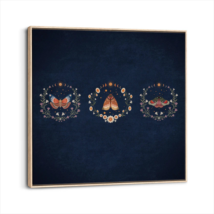 framed-canvas-natural-wood