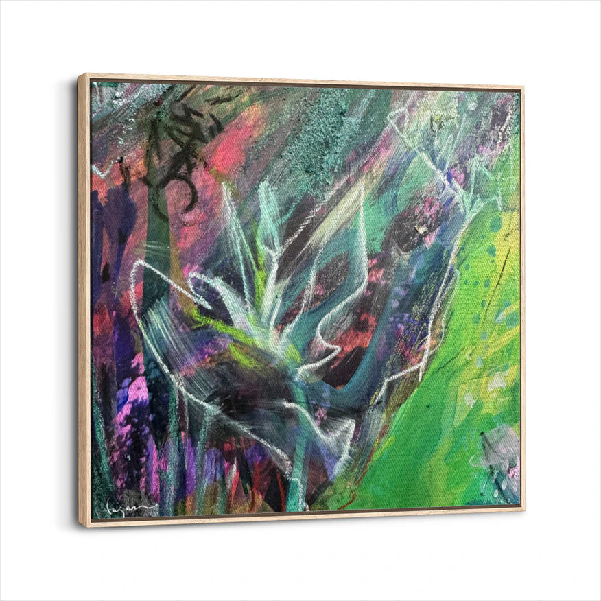 framed-canvas-natural-wood
