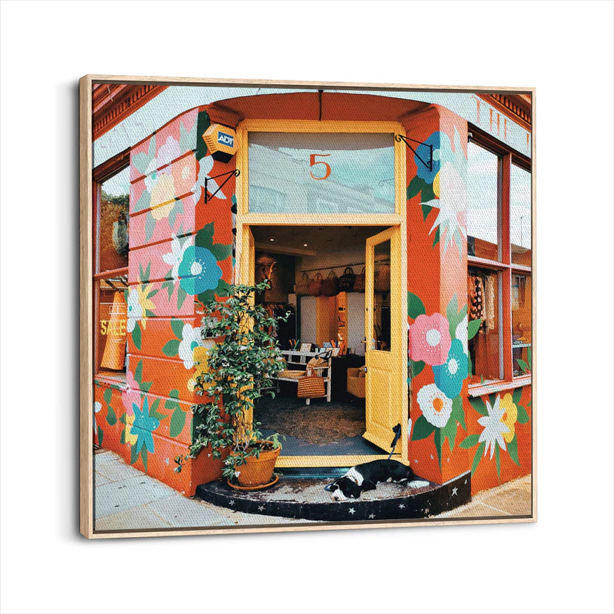 framed-canvas-natural-wood