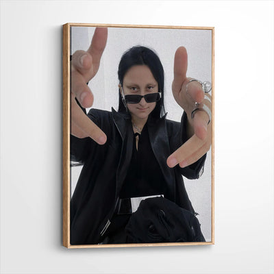 framed-canvas-natural-wood