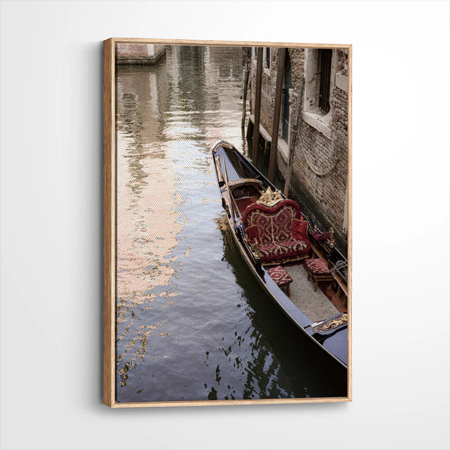framed-canvas-natural-wood