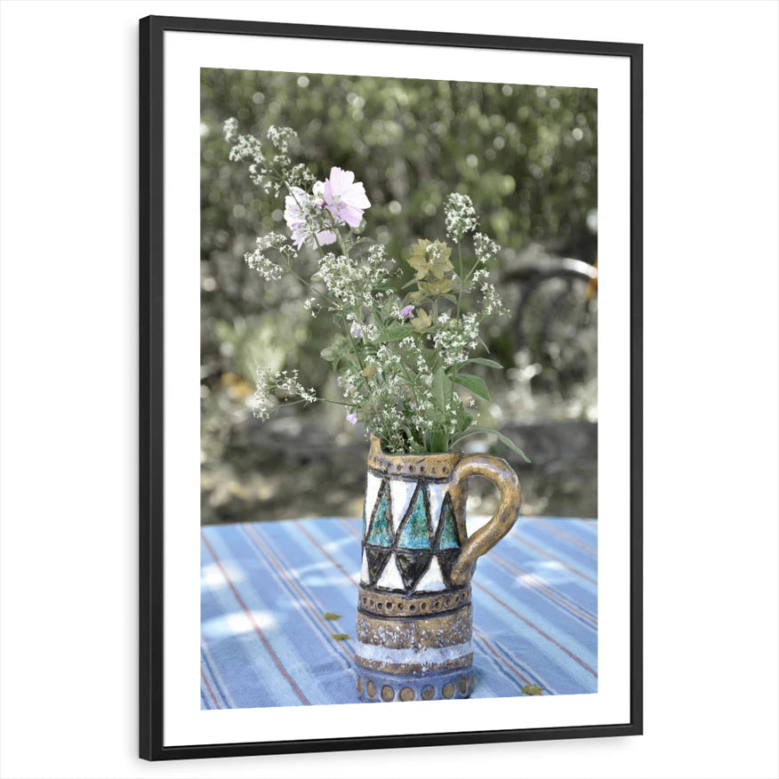 framed-print-black-white-border
