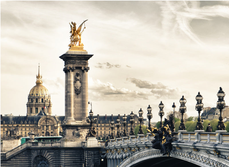 Golden Guardians of the Seine